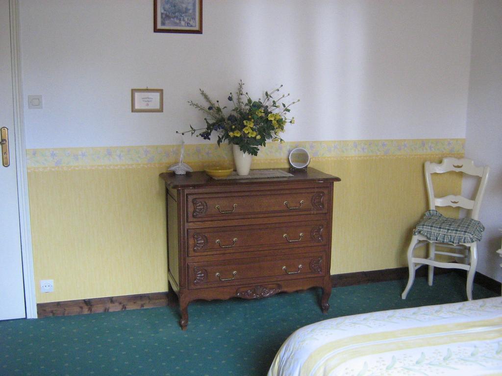 Le Moulin De Fillievres Bed & Breakfast Bilik gambar